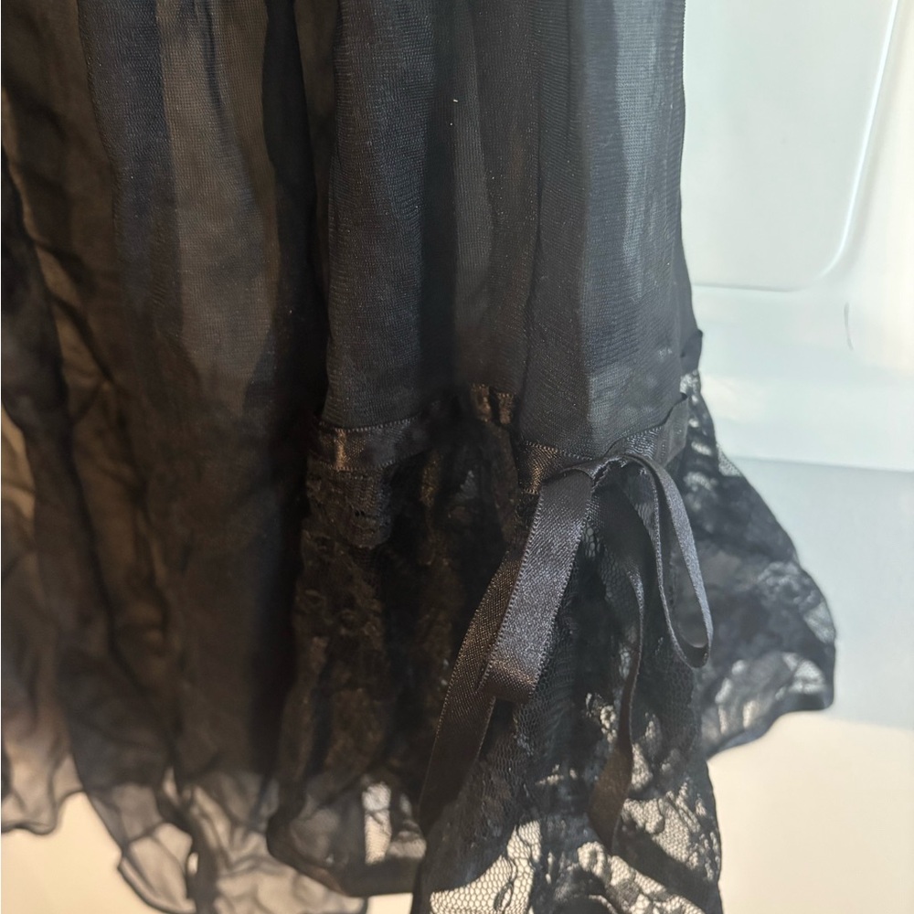 Chic Sheer Black Lace Robe - Picture 2 of 4